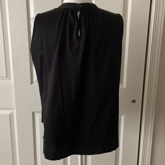 Uniqlo: Sleeveless Mock Neck Swing Top - Picture 4 of 11